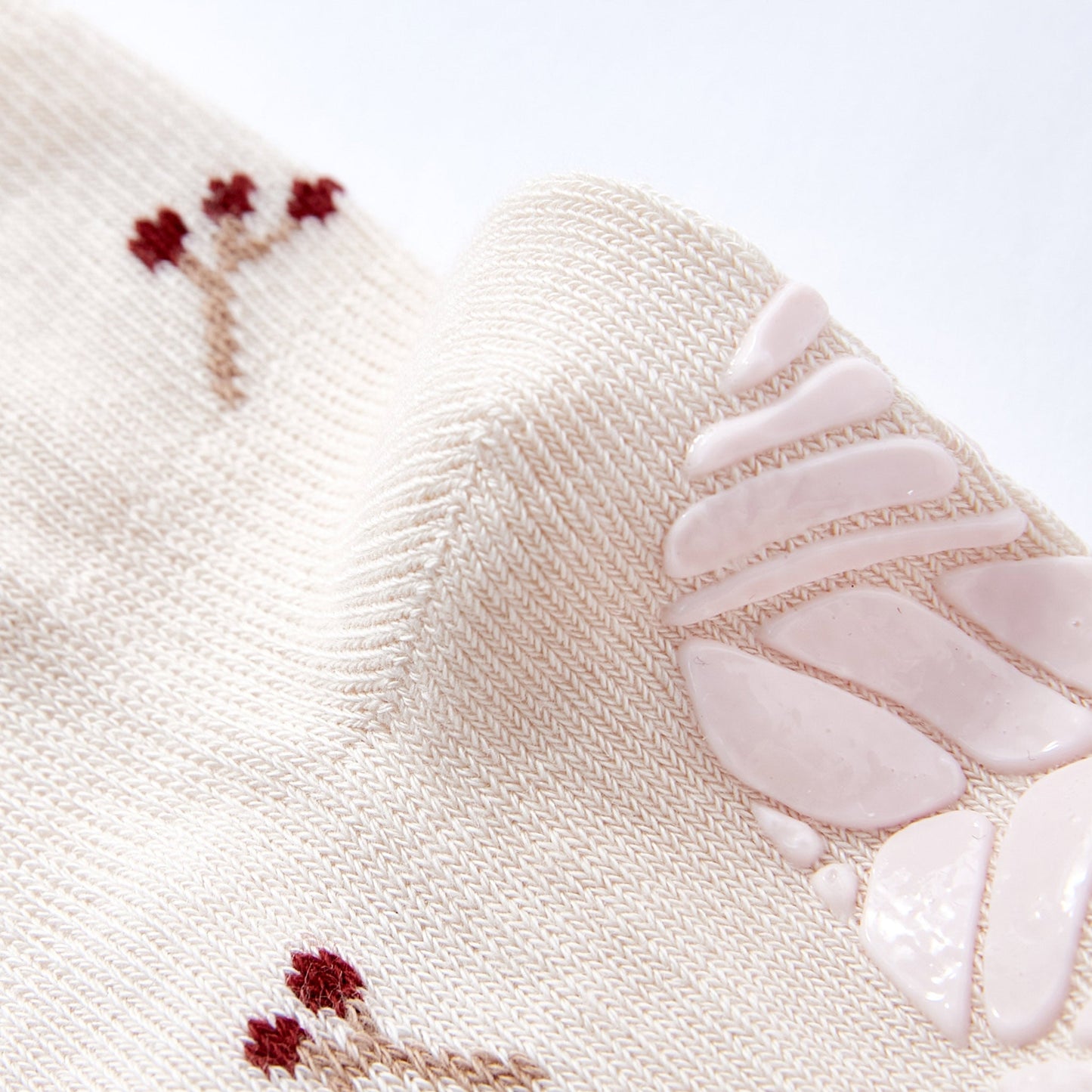 Little Wonder Things- Organic- 4 Pairs of Stay-On Baby & Toddler Non-Slip Socks